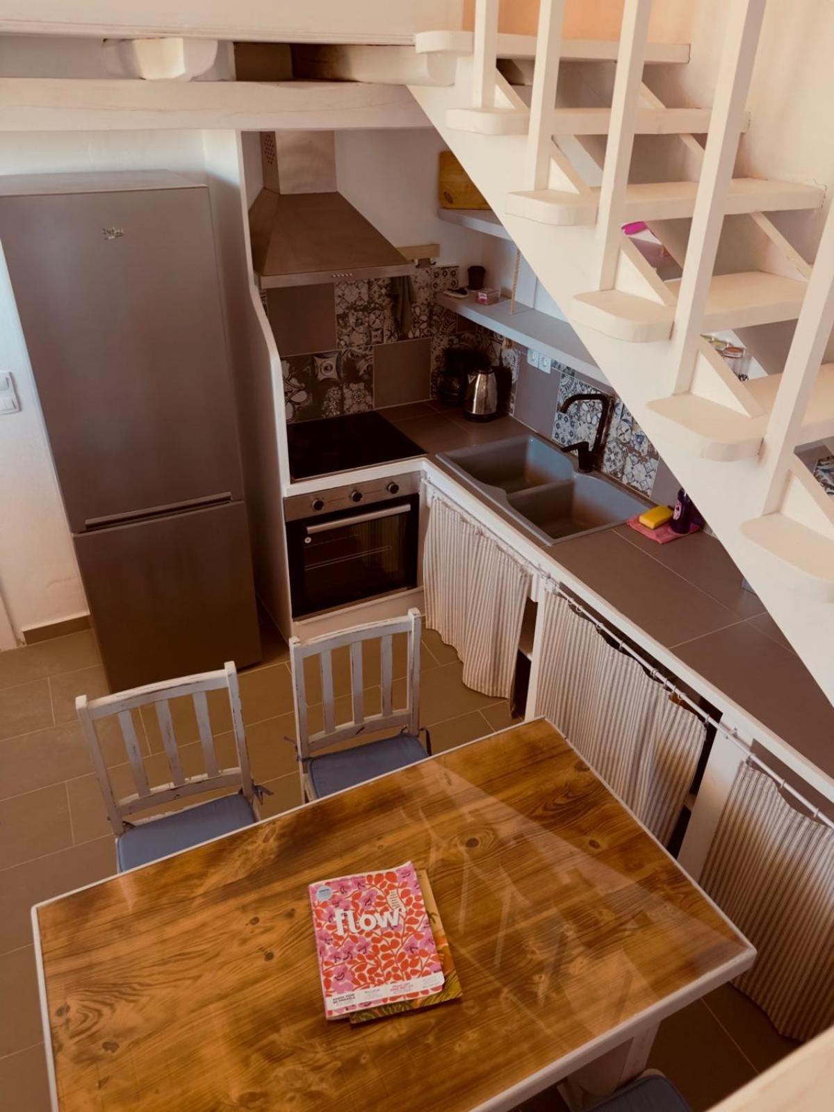 Richie'S Sea View Romantic Residences Ipsila Экстерьер фото