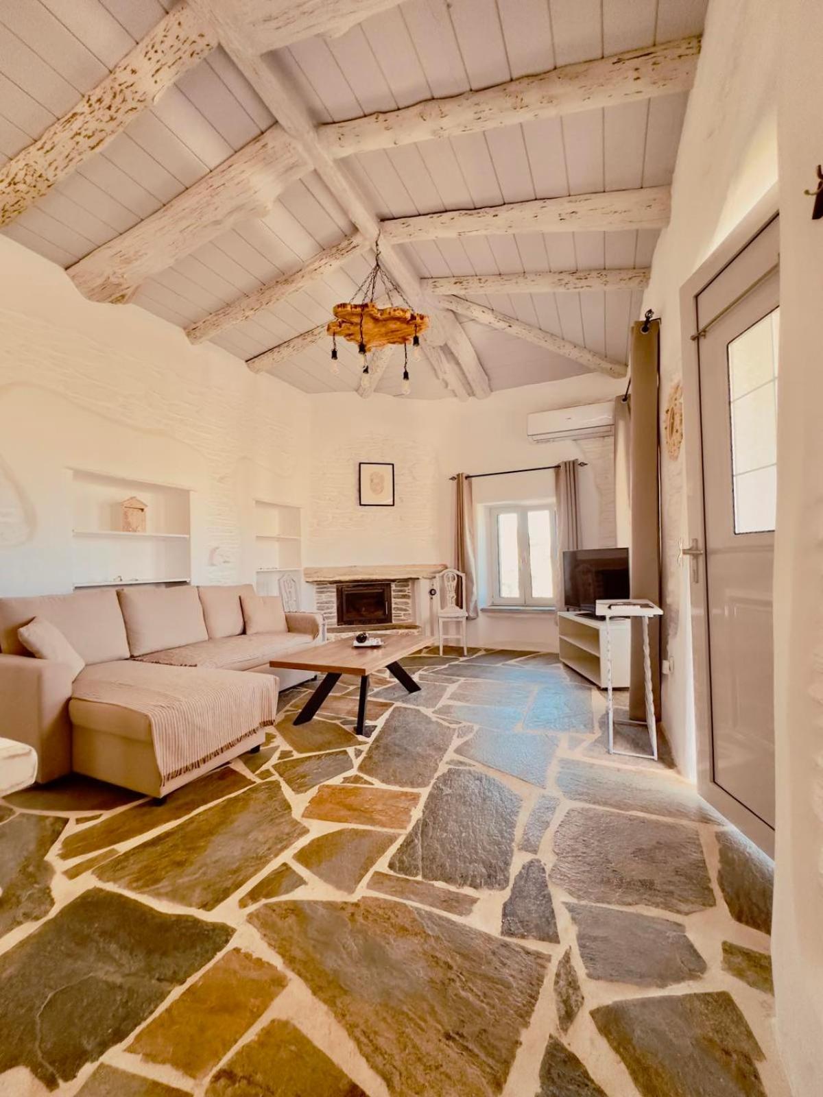 Richie'S Sea View Romantic Residences Ipsila Экстерьер фото